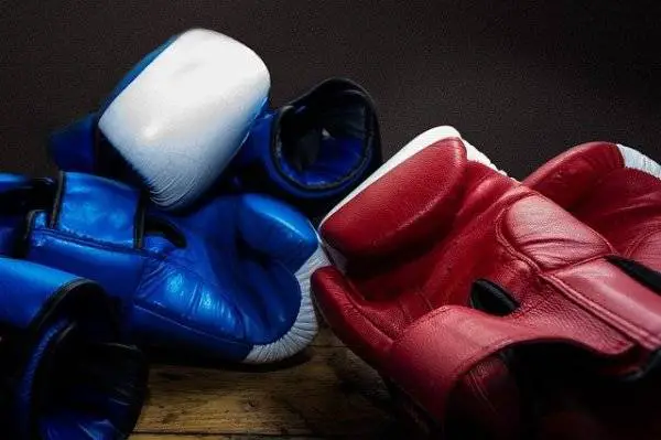 boxing-gloves-vs-mma-gloves